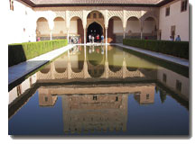 . Unser Programm beinhaltet Stadttouren durch Granada, Alhambra
